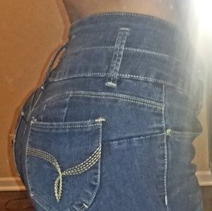 High waisted Booty Sculpting Skinny jeans